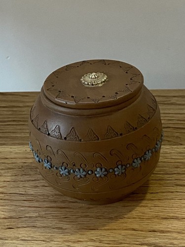 Doulton lambeth tobacco jar - lambeth,