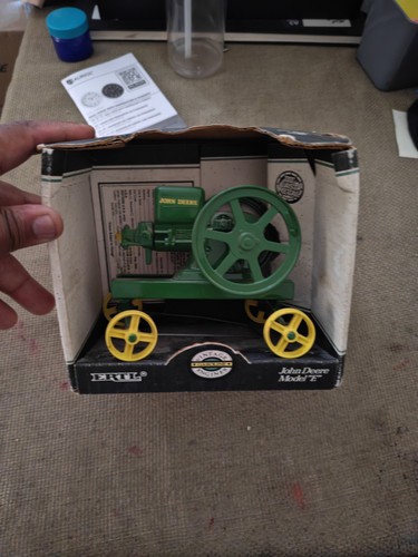 Ertl john deere - john, open