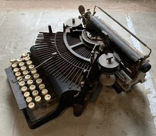 Adler Vintage  Antique Typewriter Spares Or Repairs Project, Dusty, Rusty, Old!