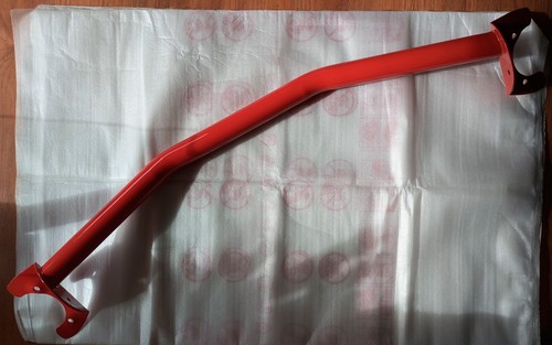 Front strut bar shock tower - front,