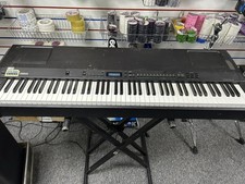 Yamaha Electric Piano P200