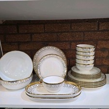 Athena Lux Tableware 22-Piece