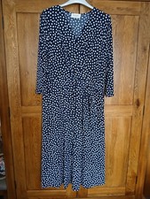 EASTEX DRESS SIZE 20 VGC USED