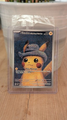 Pikachu with grey felt - with, 085