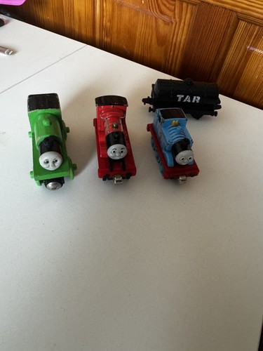 Thomas friends trains bundle - &,