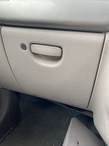 Chrysler cruiser 2003 glove - 2003,