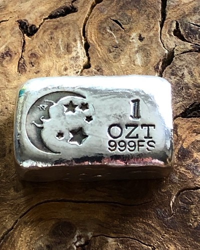 Hand poured 999 - hand, silver