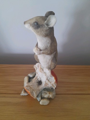 1980s border fine arts - border, mouse