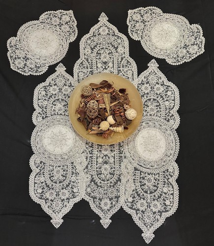 888 doilies 5pc - 5pc, set