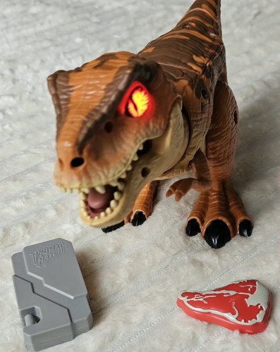 Jurassic world primal hatch - jurassic,
