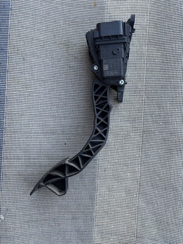 Ford focus mk2 accelerator - ford,