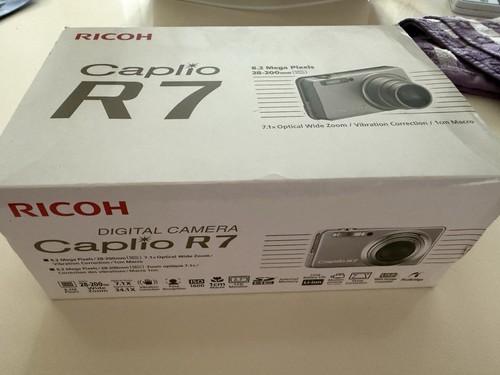 Ricoh caplio 2mp silver - r7, 8.2mp