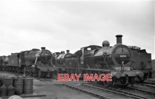 PHOTO  WELLINGBOROUGH'S STANIER 8F 2-8-0 48387 HAS JUST RECEIVED A LIGHT FRONT E