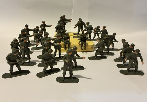 Vintage dinky toy soldier - dinky,