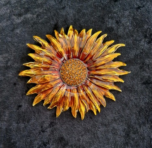 Large sunflower brooch vintage - large,