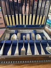 Arundel And Eyre 35 Piece Firth Stainless Steel quality cutlery Set In Oak Case 