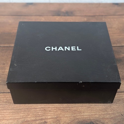 Chanel box empty black square - chanel,