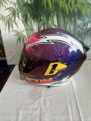 Icon motosports crash helmet - motosports,