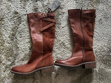 TU Women’s Knee High Brown