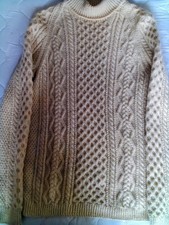 Aaron Jumper High Quality 100 Percent Scottish Wool Size M/ L  underarm 22 in