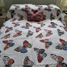 Beautiful bedspread with matching cushion