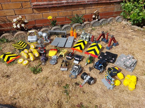 Robot wars pull back toy - pull,