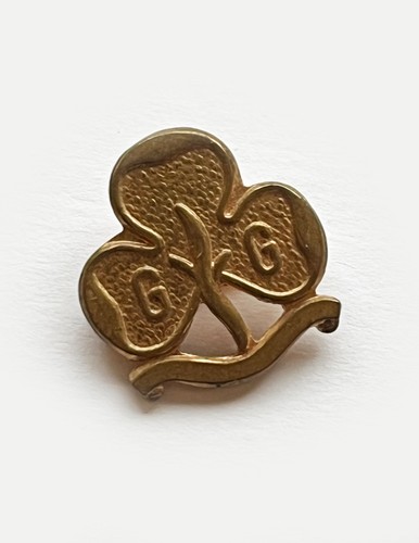 Vintage brass girl guides - vintage,