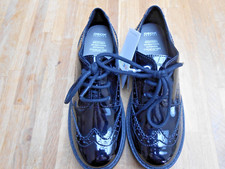 GEOX WOMENS J CASEY GIRL N BROGUES, SIZE (34) 1.5
