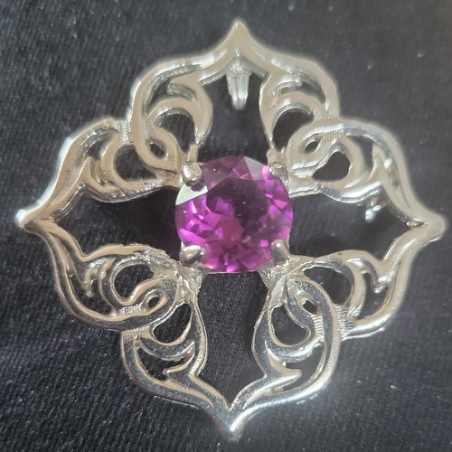 Vintage celtic design brooch - vintage,