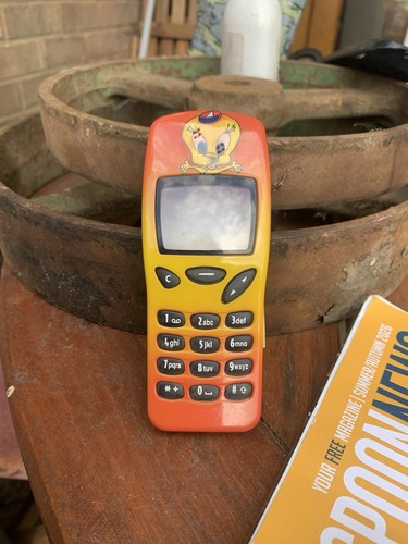 Nokia phone tweety pie - phone(old),
