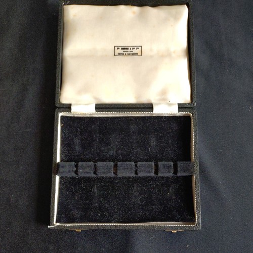 Small empty vintage - vintage,