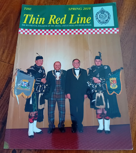 The thin red line - red,