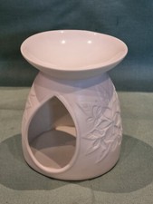 Yankee Candle Ceramic Matte White Floral Design Embossed Melt Warmer GC
