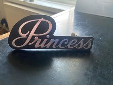 VINTAGE CAR BADGE Austin