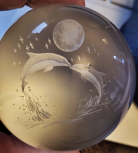 Dolphin crystal ball with - 3d,