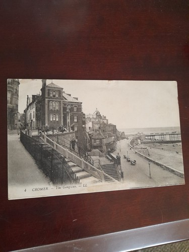 Old postcard cromer the - postcard,