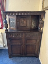 Reproduction Jaycee Court Carved Cupboard Solid Wood Oak Sideboard Cupboard