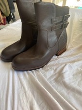 The orginal Muck boot company brown boots, never been worn , size 9