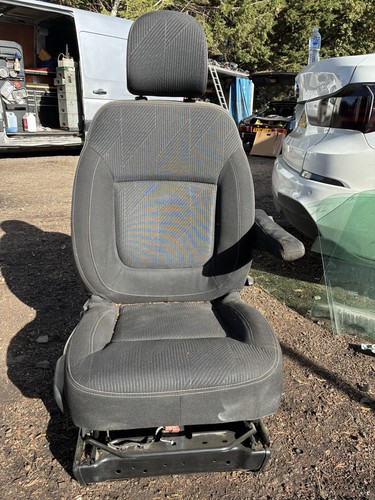 Vauxhall vivaro renault trafic - vivaro,
