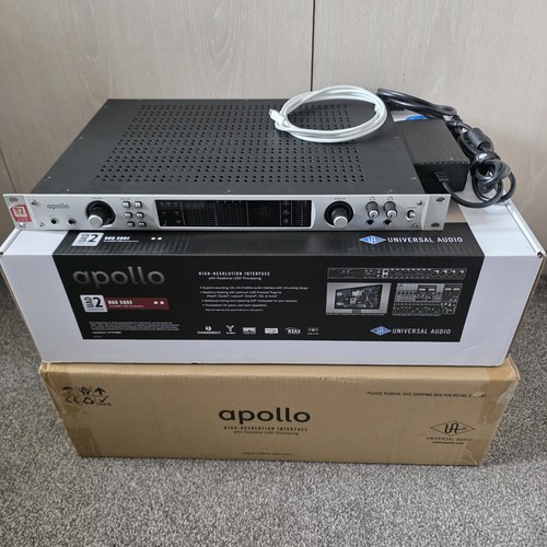 Universal audio apollo - universal, uad