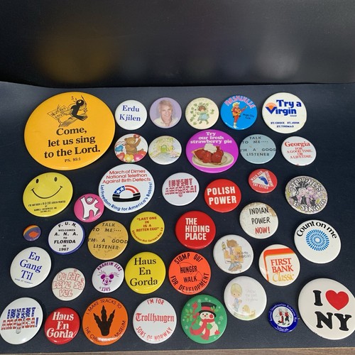 Vintage pin buttons lot 40 - lot,