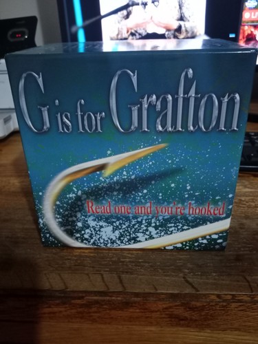 Sue grafton box set - set:, is