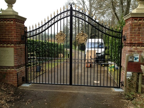 Estate driveway gates quality - driveway,