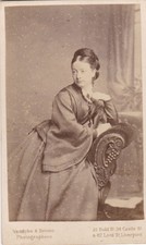 Cdv photo lady leaning on - photo,