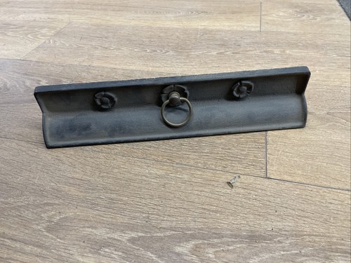 10782 dog grate - dog, ashcover