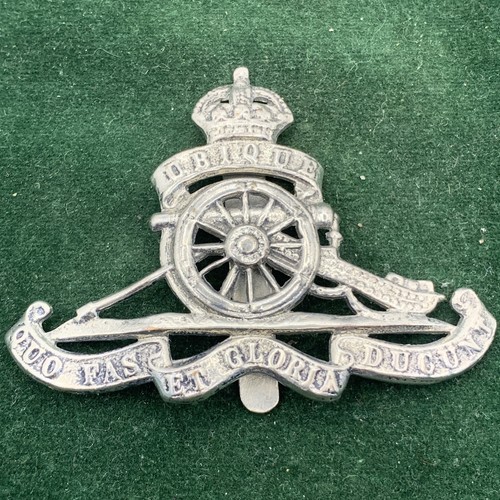 Royal artillery cap badge - royal,