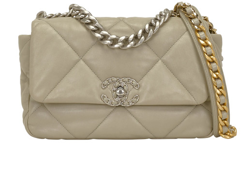 Chanel medium shoulder - chanel, 19