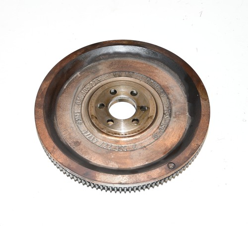 Flywheel mass steering wheel