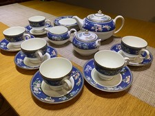 Wedgwood Blue Siam porcelain tea service in excellent condition. 