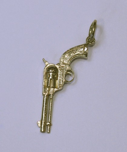 Revolver gun pendant - pendant,, 9ct